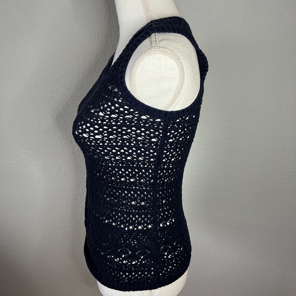 Bass Navy Blue Crochet Knit Sleeveless Sweater - Picture 2 of 4